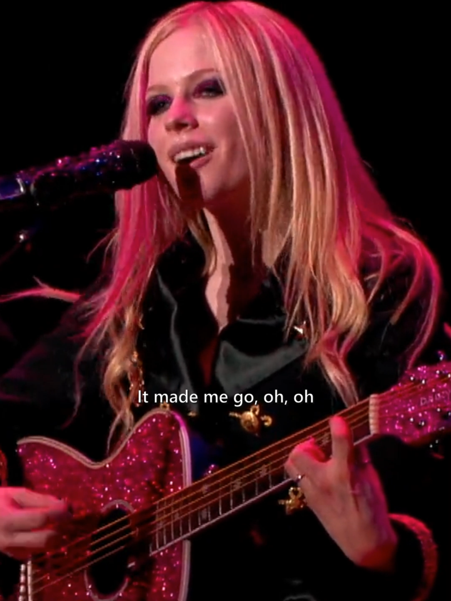 Avrill Lavigne - Don't Tell Me The Best Damn Tour, Live in Toronto, 2008 DVD @avrillavigne #avrillavigne #music #acoustic #song #songs #lyrics #lyricvideo #liriklagu #donttellme