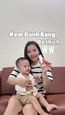 Nếu em bé các mẹ chưa chụi hợp tác đánh răng thì các mẹ chuyển qua loại này thử đi . Bé siêu mê loại này luôn #mebim #meminhmin #beyeu #mebimsua #chamcon #nuoicon 
