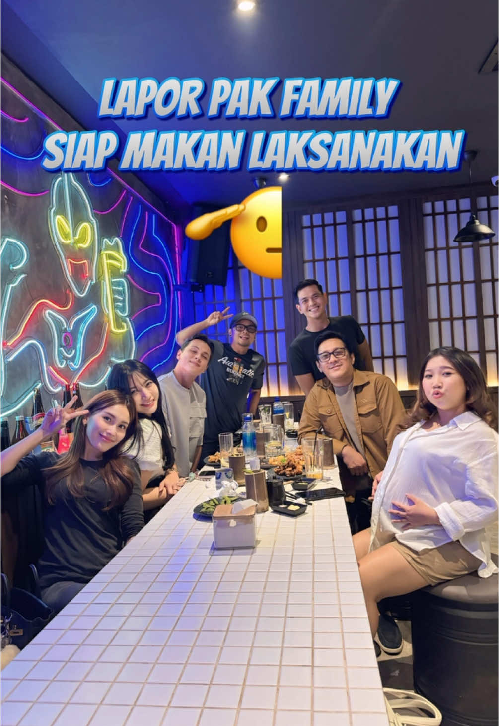 Kita mah makan egk makan yg penting maen hp aja🤪plus kaget klw abis diundi nama kita yg keluar trs disuruh bayar wkwkwkwkwkwk 😝🤣🫰🏻💃 @Hesti Purwadinata @wendi cagur @Kiky Saputri 