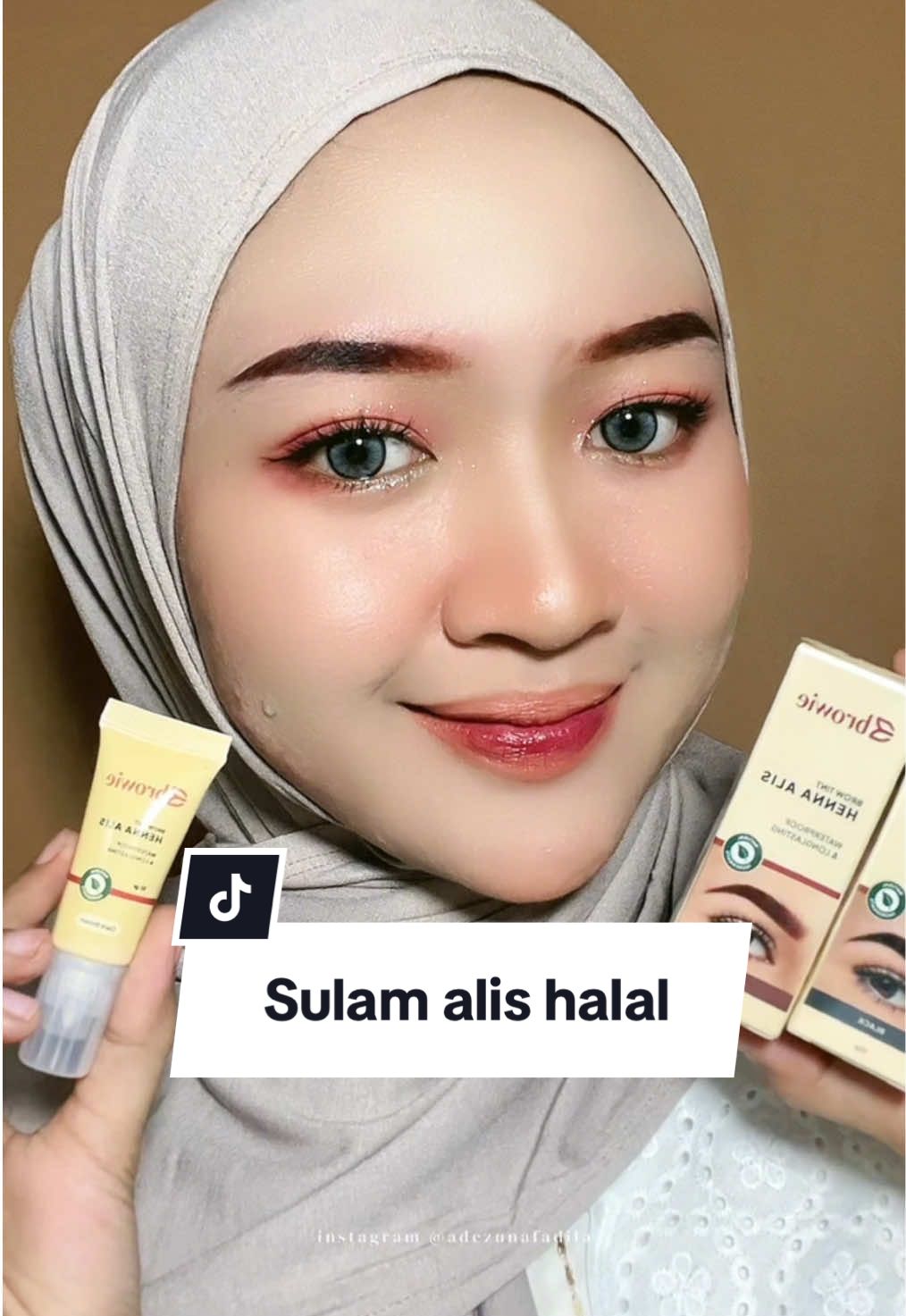 Membalas @piraxx nahh kalo ini gimana, semirip itu sama sulam alis tapi ini versi halal nya💅🏻 #browiehennaalis #browtint #hennaalis #alwaysstayon 