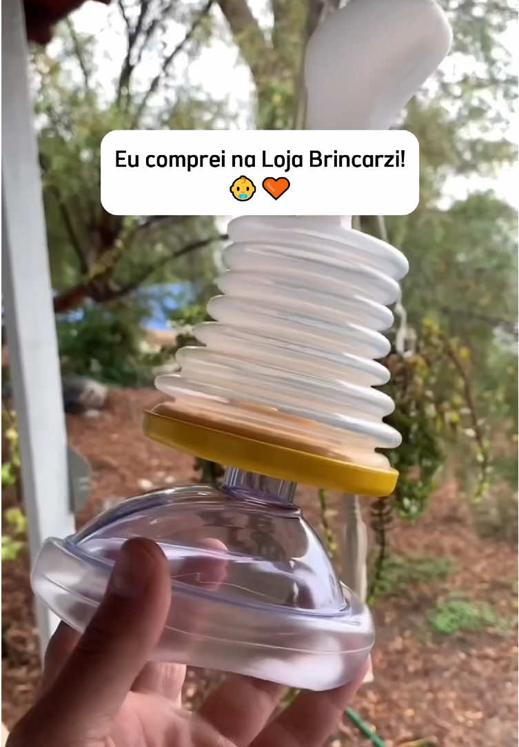 Desengasgador Infantil e Adulto Brincarzi 🧡 Um item indispensável na casa de todos os papais que desejam o melhor para os pequenos. Um produto fácil de usar que salva vida. Feito para tirar obstruções por engasgamento. Vem com duas mascaras: adulto e criança. Para adquirir, o link está na nossa bio @lojabrincarzi ou comente “eu quero” que enviamos para você no privado! 👶 #bebe #brinquedo #kids #bebezinho #mamae #papai #criança #brincar