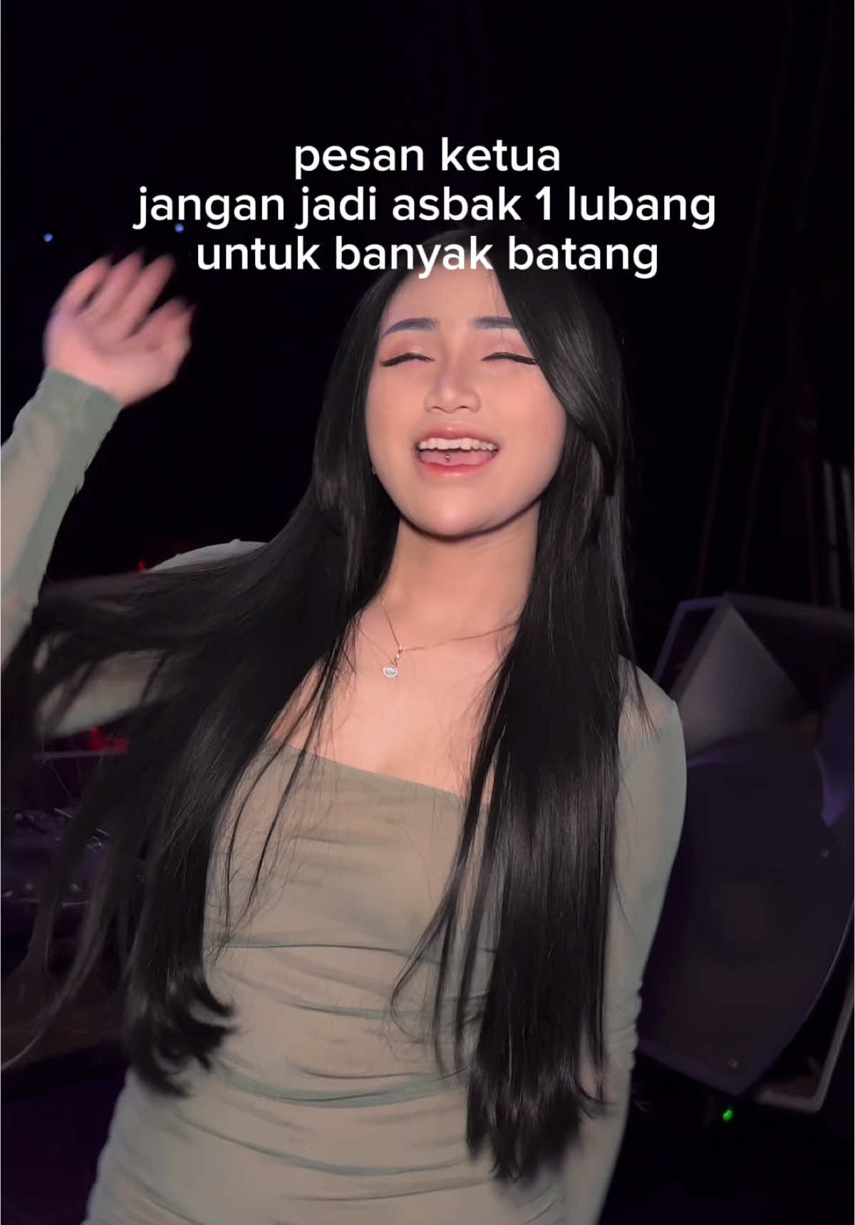 🤭🤭 #djdewionthemix #thewueenoffunkotambyar #ibizasurabaya #djsurabaya 