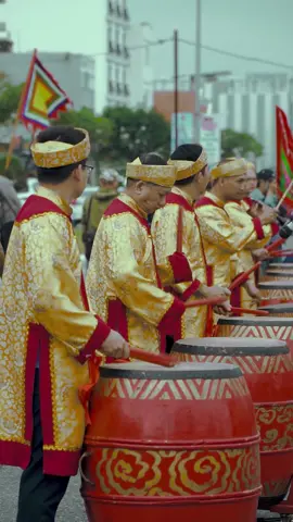 Lễ hội Cầu ngư truyền thống quận Thanh Khê năm 2025 sẽ diễn ra từ 14/02 - 17/02 tại công viên biển Hà Khê, Đà Nẵng. Lễ hội Cầu ngư là một trong những lễ hội truyền thống lâu đời, là sản phẩm văn hóa đặc trưng của cộng đồng cư dân vùng biển miền Trung. ------------- Thanh Khe District Traditional Cau ngu Festival 2025 will take place from February 14 to February 17 at Ha Khe Sea Park, Da Nang. The traditional festival is a typical and unique cultural activity associated with the spiritual life of the coastal community and is annually maintained by the local government.   #danangfantasticity #enjoydanang #lehoi #danang #sukien 