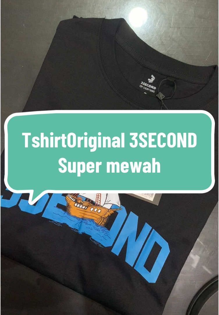 Artikel ini bestseller banget, lagi promo original 3second langsung klik keranjang kuning di pojok kiri bawah #fyp #fyppppppppppppppppppppppp #tiktokaffiliate #viral #outfit #tiktok #promo #tiktokshop #outfitcowok #kaospria #kaos #tshirt #3second 