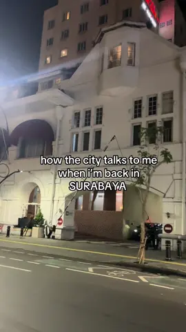 surabaya dengan 1000 kenangannya🥺❤️‍🩹 #xcyzba #4upage #trend #fypシ #fypdonggggggg #viral #4u #lewatberanda #lewatberandafyp #moots? #xyzbca #fyp #surabaya #sby #surabaya24jam #kotalamasurabaya #sadvibes🥀 