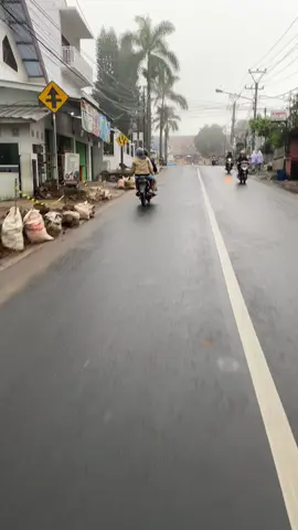 Maja Bbbrrr 🥶 !!! . . . #maja #alunmaja #majalengka #majalengkapride🏴‍☠️ #jawabarat #indonesia🇮🇩 #fyp 