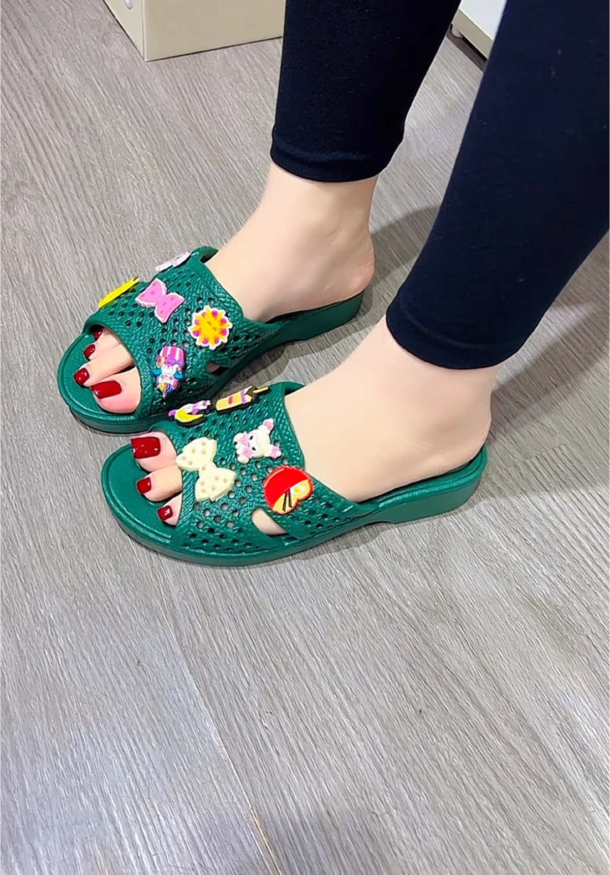 Th.ề luôn là đi em này siêu thích luôn ý, mềm êm nhẹ tênh #maishoes #deptoong #deptoongstickers 