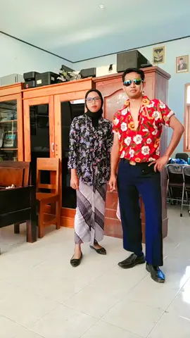 wong lawasan tampil #jamandulu #lorenza #fomo #jadoel #OOTD #ootdjadul 