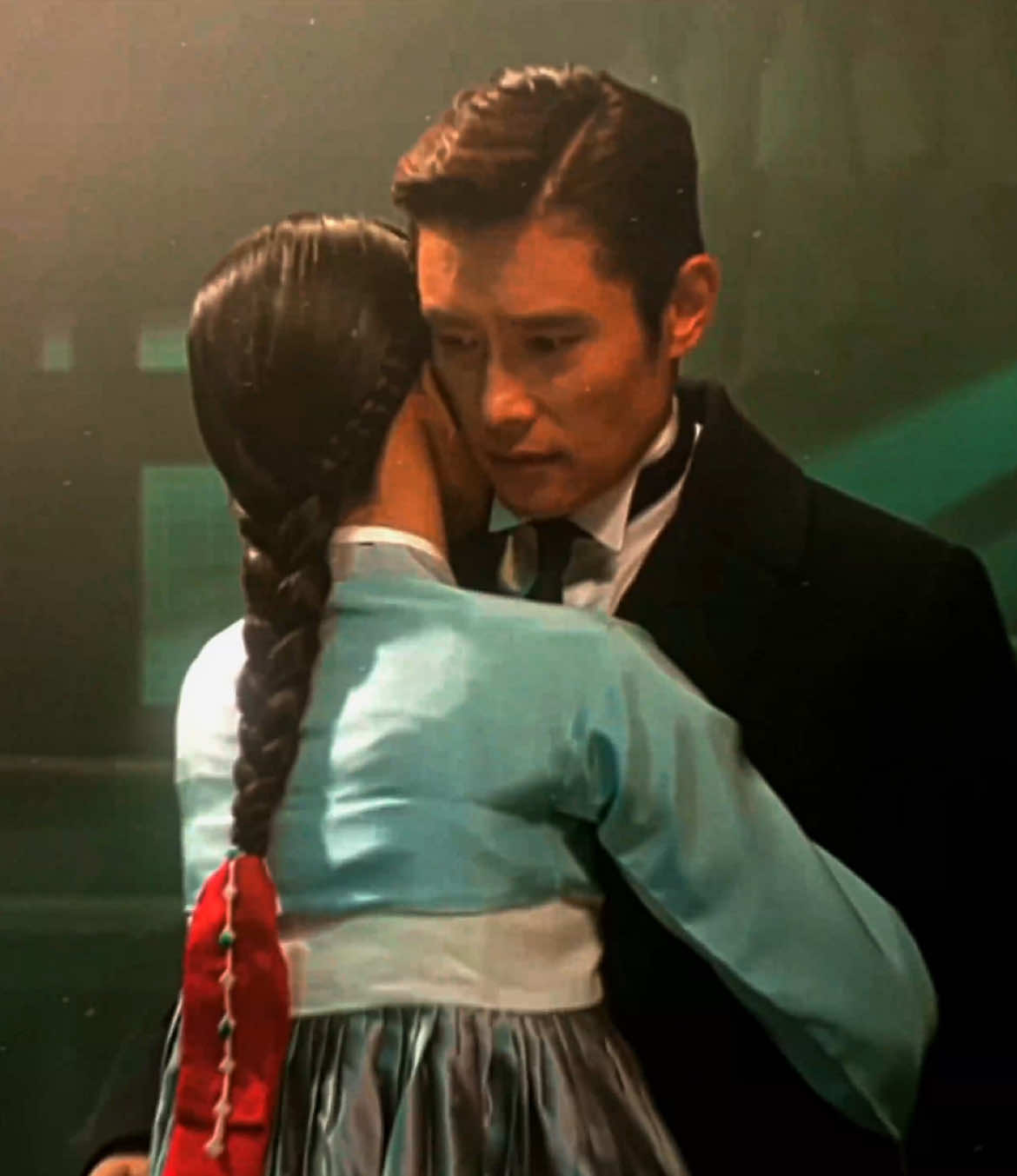 “even though i’ve never been to america, i’ve walked the streets there everyday in my head, side by side with you.” <3    sc simplicitybts.ga #mrsunshine #mrsunshinekdrama #mrsunshineedit #eugenechoi #eugenechoiedit #kdrama #leebyunghun #aeshin #goaeshin #fyp