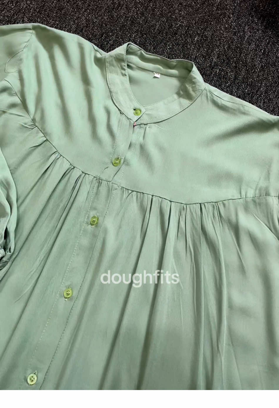 Blouse kemeja wudhu friendly yang adem & nyerap keringat💚 bahan rayon twill jatuh & lembut, dipakenya nyaman bgttt buat seharian aktivitas #kemejawanita #atasankemeja #kemejablouse #blousewanita #kemejarayontwill #fashiontiktok #outfitideas #ootdinspo #ootdideas 