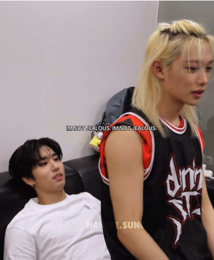 stop, the stare, the grab, HIM 😩 my turn when??? #straykids #straykidsstay #skz #skzstay #straykidsedit #kpop #kpopfyp #fyppp #fyp #dontletthisflop #han #hanjisung #hanjisungedit #hanedit #fyp #dontletthisflop #fyp #hanedit #hanjisung 