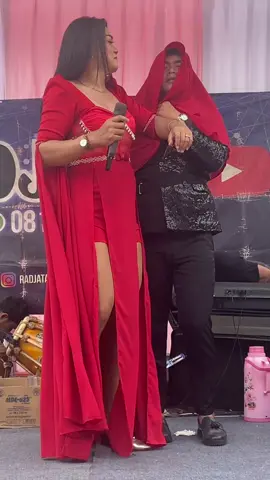 Waria kocak cantik @Cili famela  bikin ngakak #JelajahRomantis #radjataentertainment #gerengsengkeun #hiburanviral #fyp #fyp #dangdutgarut #dangduttiktok 