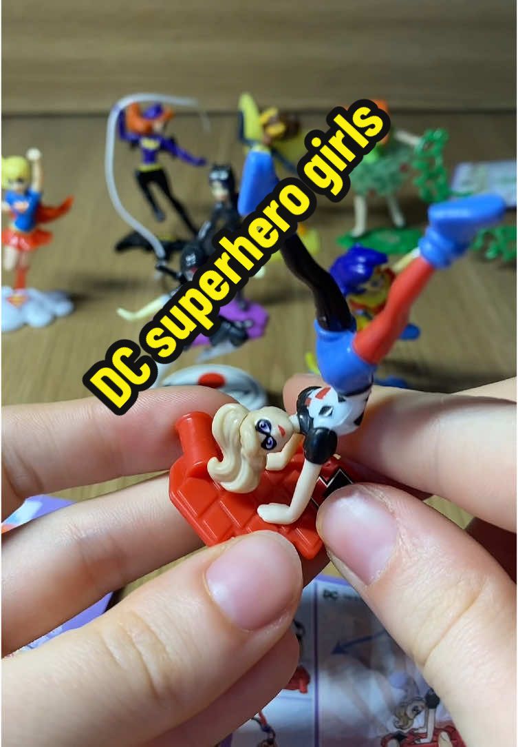 Kinder surprise DC superhero girls⚡️ #киндеринообзор #киндерсюрприз #киндер #коллекциякиндеров #dccomics #superhero #catwoman #harleyquinn #batwoman #dc #супергерои #комикс #kinder #kindersurprise #харликвинн 