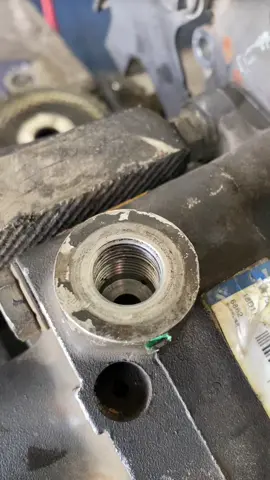 Embuchando rosca #machine #torno #fresadora #cnc #usinagem #o #industria #a #metal #mecanizado #mecanica ##fresa #machining #metalmecanica #n ##ceramica #cncmachining #ferramentaria #tornearia #mecanizadocnc #metalurgia #tornocnc #machinist  #engenharia #tornomecanico #cncmachine
 •	#soldador #soldadura