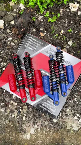 Shock Kyb Rzr impor 550rb ukur 320mm  Lok.kartasura kab.sukoharjo #shockkyb #shockkybrzr #shockkybimport #shockkybrzrimport