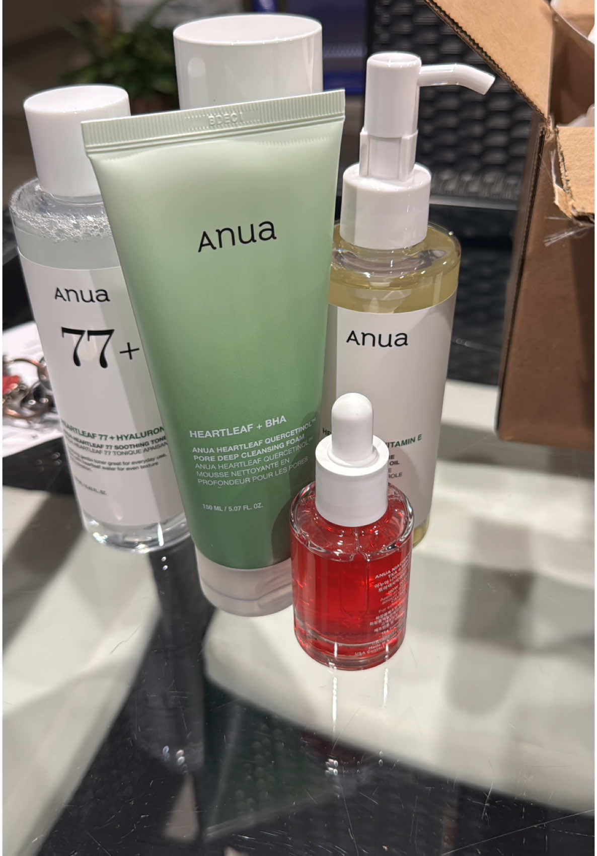 Creo que comenzar temprano a cuidar la carita hace la diferencia #serum #hidratante #cara #rutina 