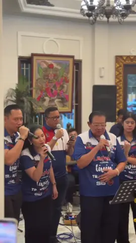Momen Keseruan Pak SBY, AHY dan Annisa nyanyi lagu Anima - Bintang
