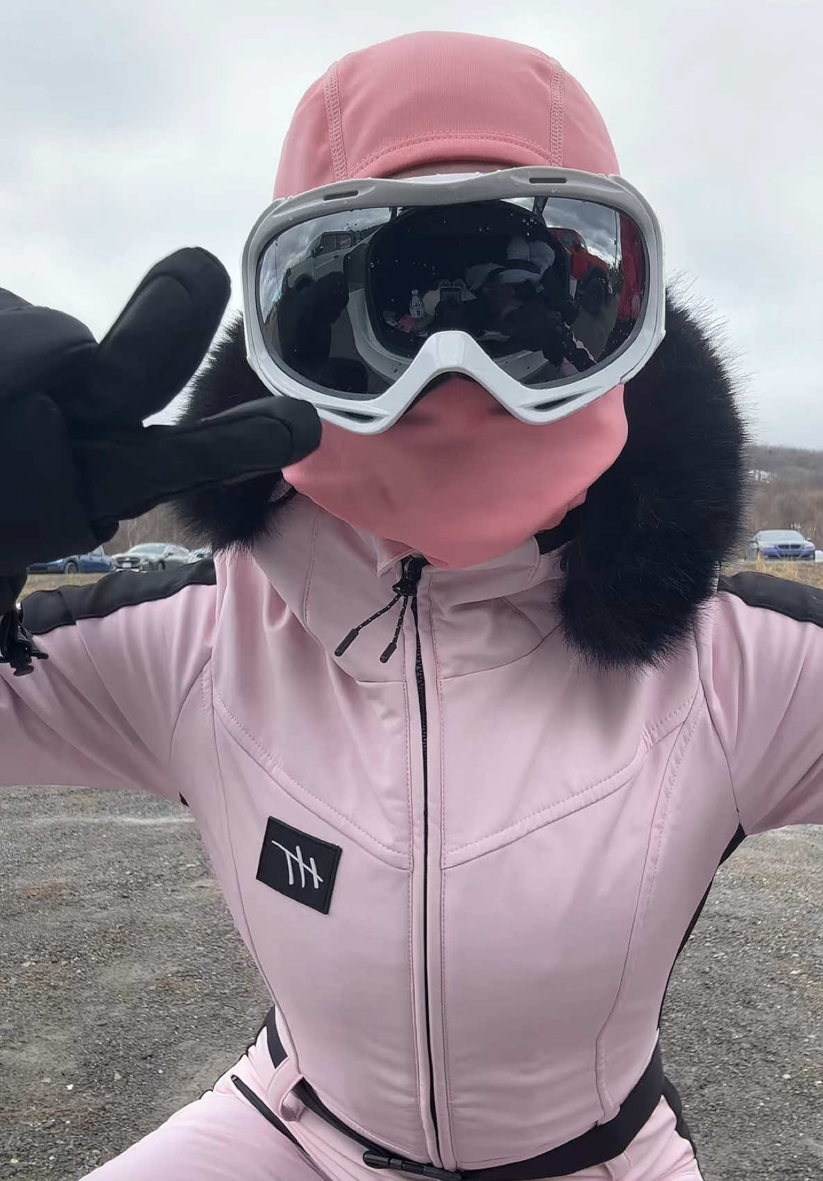 Let’s go 🏂😍  #snowboarding #snowboard #snowboardtiktok #grwm #outfitinspo #outfitideas #outfit 