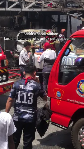 Respect untuk semua pihak yang berjibaku memadamkan kebakaran siang tadi. #ambontiktok #ambon #antaranews #malukupride🏝🔥 #antaramalukumalut #kebakaranambon #mcdonalds #mcdambon @McDonald's Indonesia 