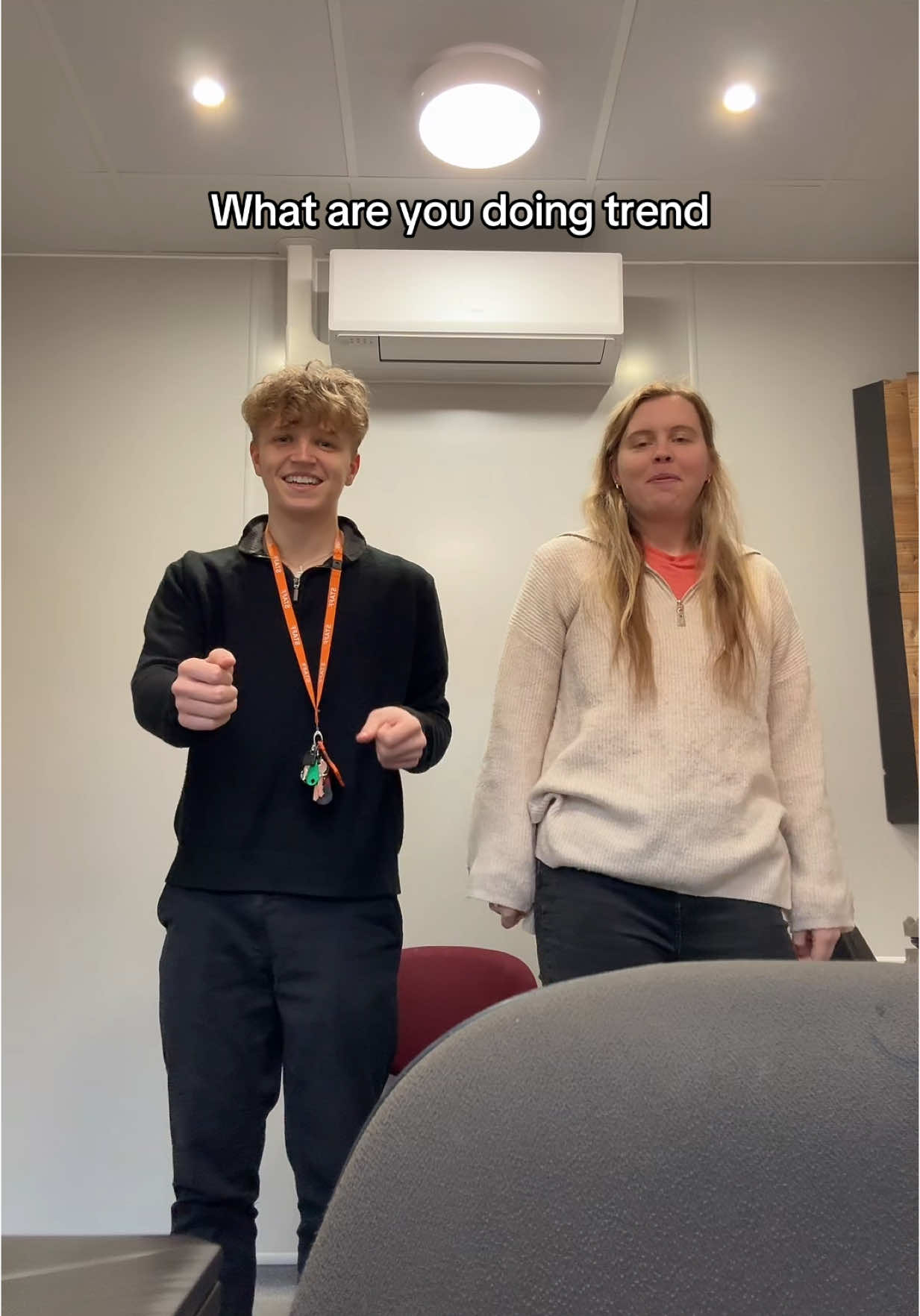 What are you doing? 🤣 #foryoupage #foryou #viral #trending #office #like 