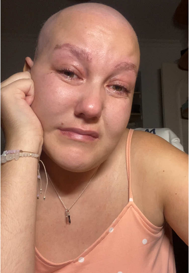 Hoy ha sido un día duro💔 pero aún así vamos a por todas💪🏼 #dia #duro #mala #noticias #hospital #biopsia #lucha #cancer #linfomahodgkin #fyp #viral #parati #foryour #foryoupage❤️❤️ 