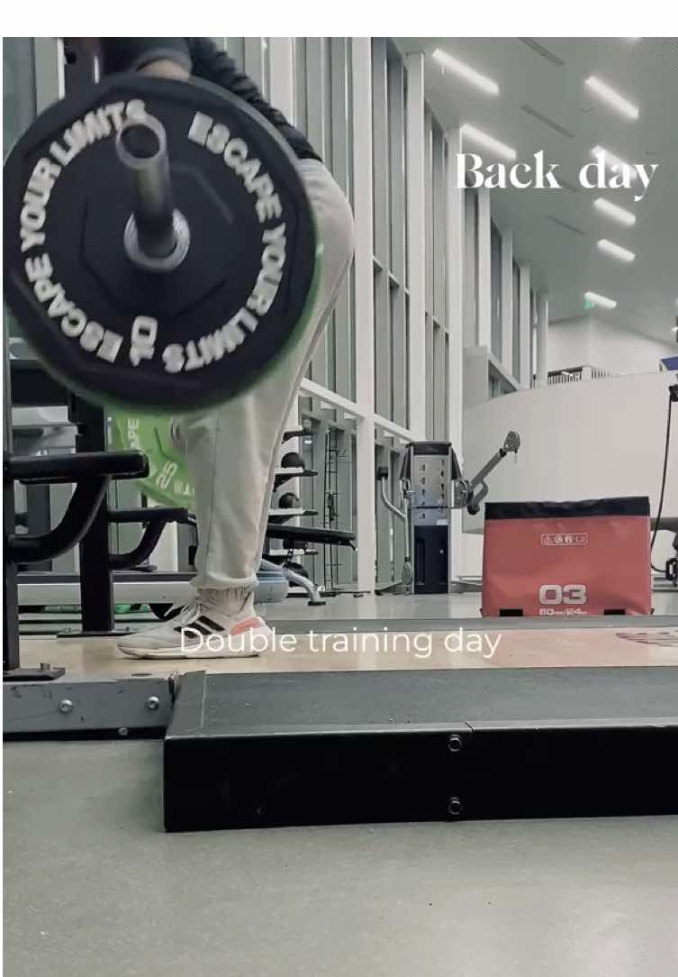 Double workout day | 3K run & back day | #grind #workout #gym #Fitness #fyp 