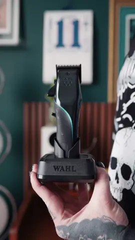 Unboxing our new Single Power Station. Have you picked it up yet? 🔥 Repost from Wahl Educator @titan_barber