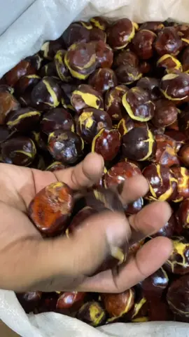 yu ibu ibu di gercepin co di keranjang kuning nya,jengkol nya besar besar loh🤩#fyppppppppppppppppppppppp #fyp #jengkol 