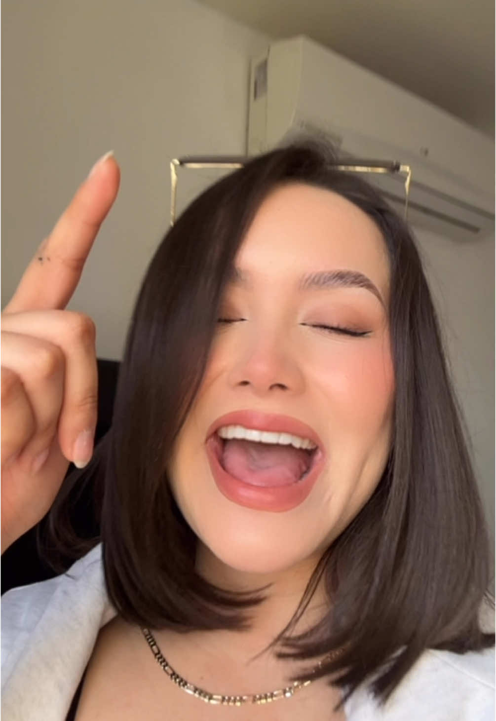 Sustos que dan gusto tramposillo 🤌🏻🫵🏻🫵🏻🫵🏻🫵🏻🫣  #14defebrero #mesdelamor #humor #comedia #flores #tramposillo 