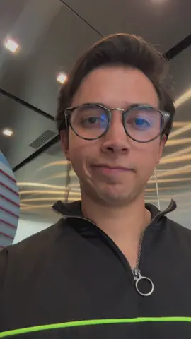 Semana 4 !! Ve a mis mensajes directos y escribe “videojuego”. 