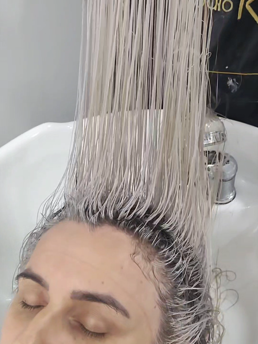 touca Romana alongada 2300 furos alinhados.. adquira já a sua.. www.studiokrcosmeticos.com.br  #salaodebeleza #cosmetics #mechas #hair #hairstyle #cabelosdossonhos #cabeloslisosebrilhosos #blondehair #cabelostiktok #mechasplatinadas #loirosaudavel 