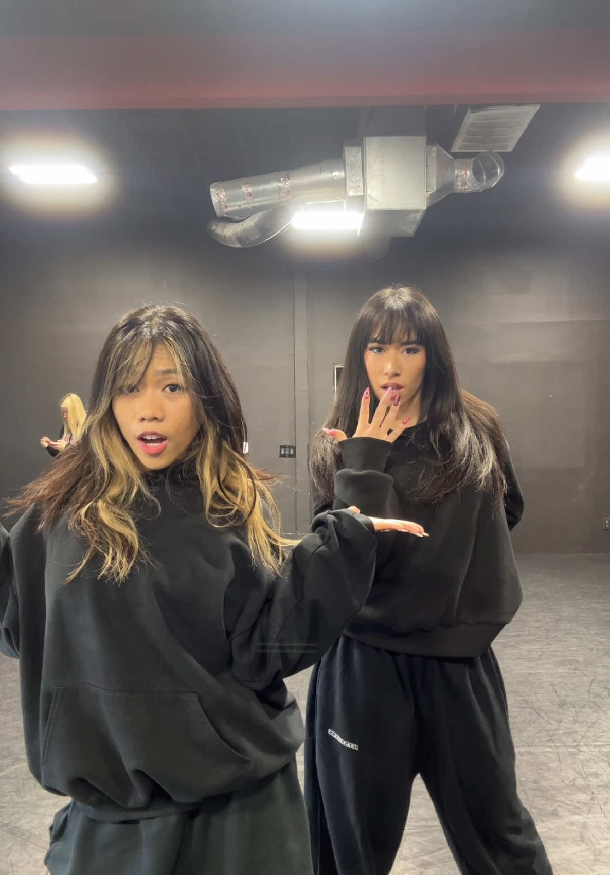 ladies went awfffff!!!! @randidancer @Kendrick Lamar @charmladonna #SuperBowl #kendricklamar #notlikeus 