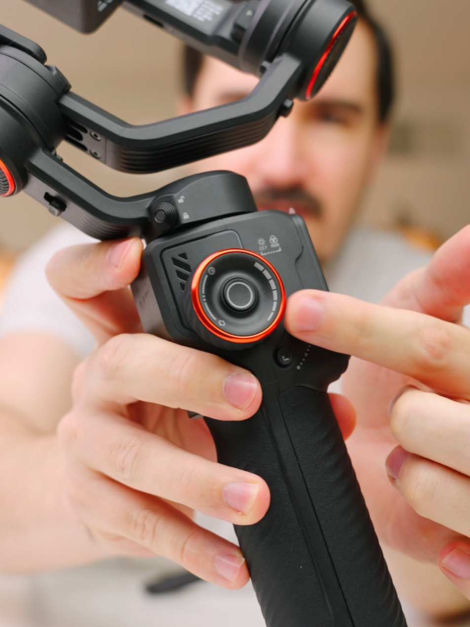 Best Gimbal of 2025 that I tested. Amazing performance! 🔥❤️ #hohem #gimbal #gimbalstabilizer #contentcreator #giftideas #gift 
