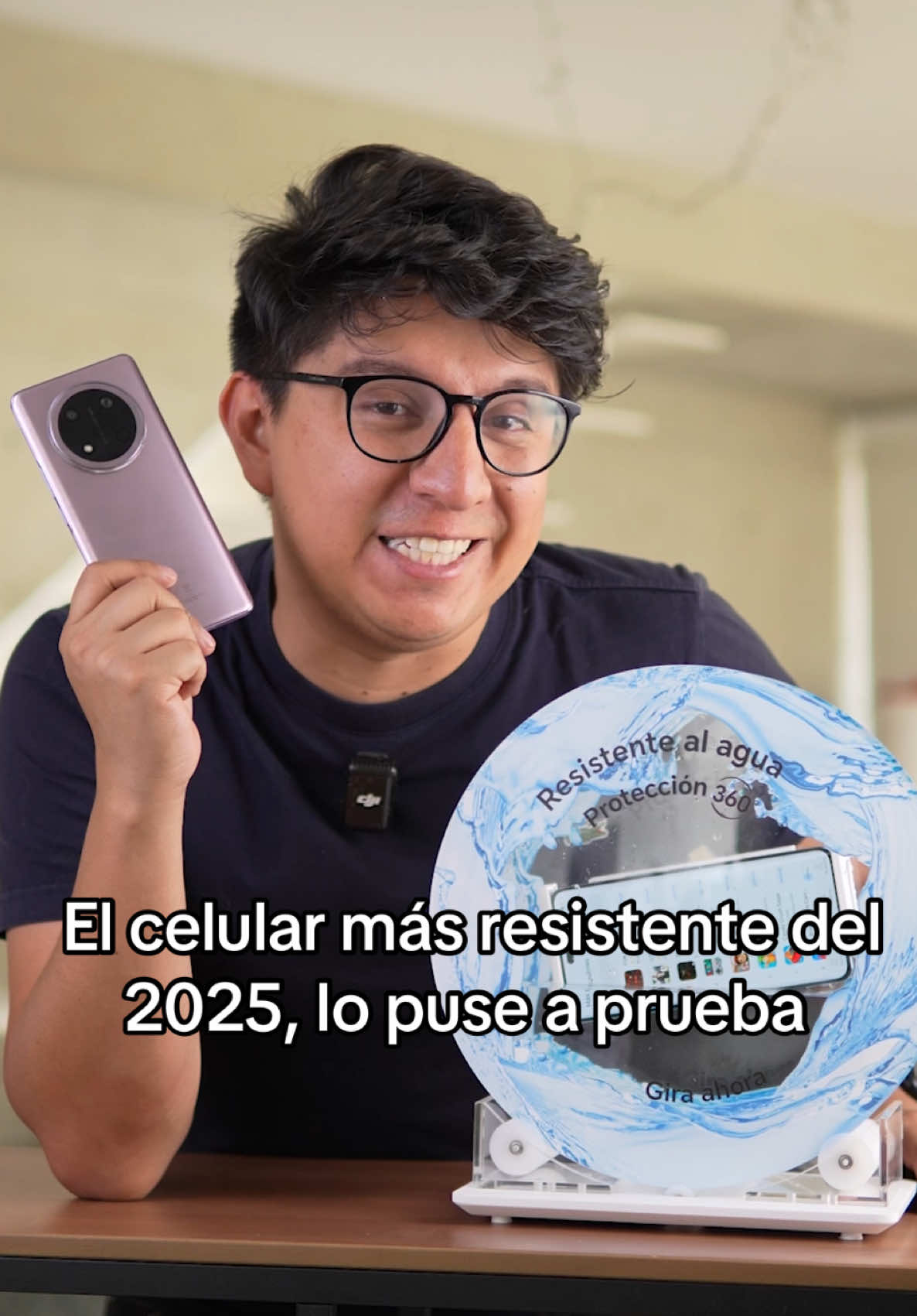 Decían que era el celular más resistente del año y sí pasó las pruebas. El Honor Magic 7 Lite aguantó hasta cuando lo tiré de 2 metros de altura. Sí se rifaron con esta generación. 