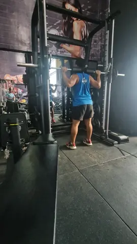#gym #olahraga #legday jgn lupa olahraga 