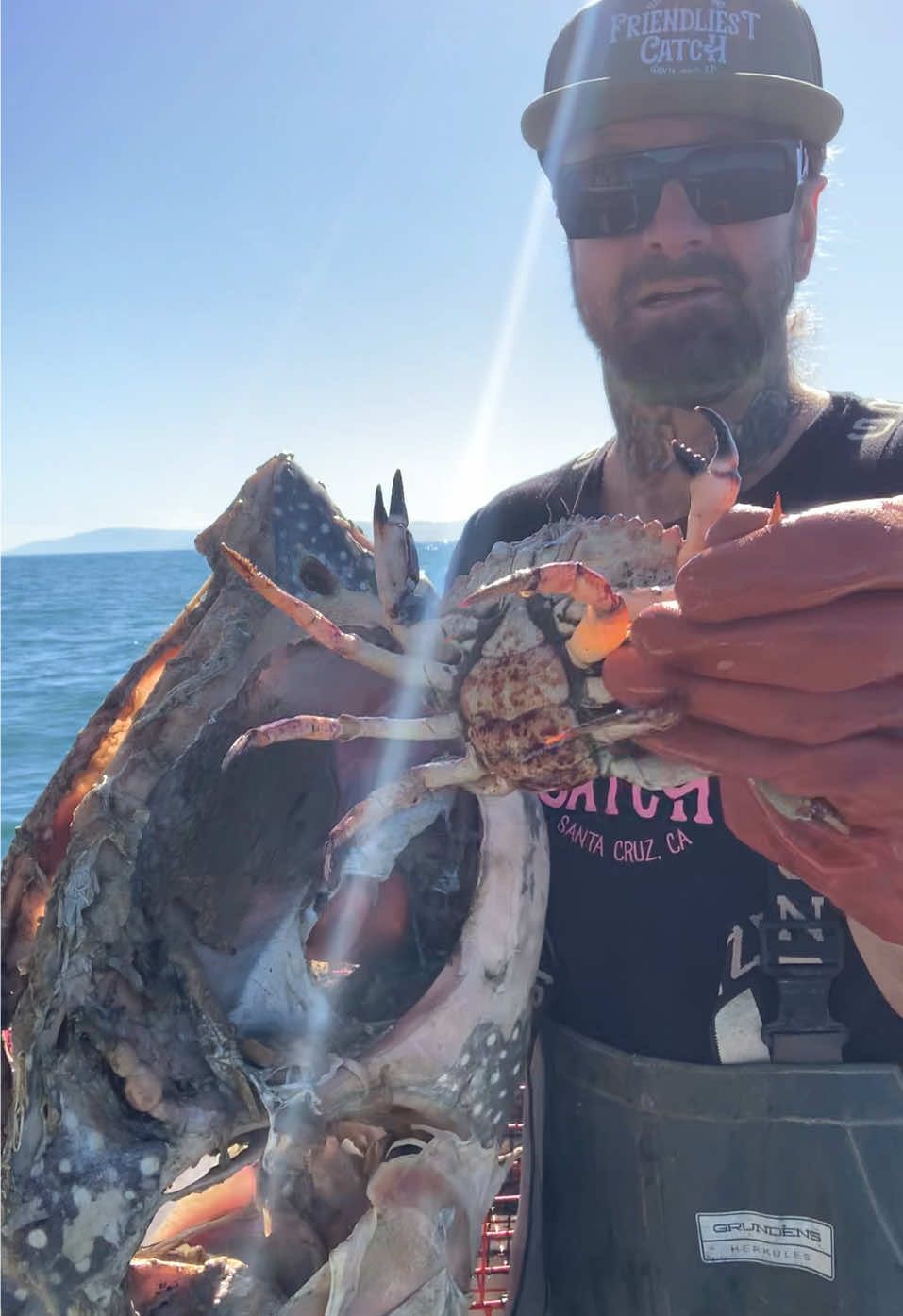 Commercial Fishing #crab #friendliestcatch #commercialfishing 