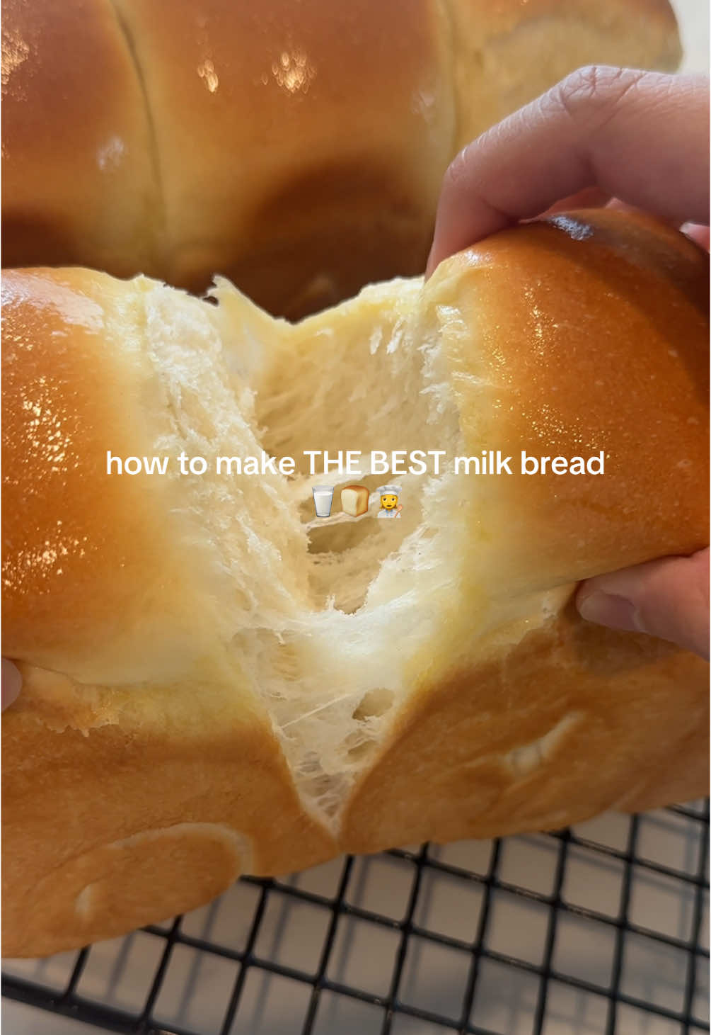 the BEST fluffiest milk bread! (recipe in the video) 🍞🥛👩‍🍳 #baking #bread #milkbread #fyp #aesthetic #cafe #bakery #butter 