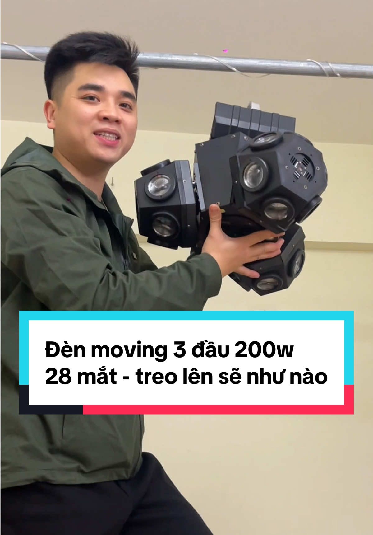 Đèn moving 3 đầu 28 mắt chiếu, công suất 200w. Treo lên trông sẽ như thế nào, anh em cùng xem nhé! #densankhau #denmoving #denkaraoke #miax 