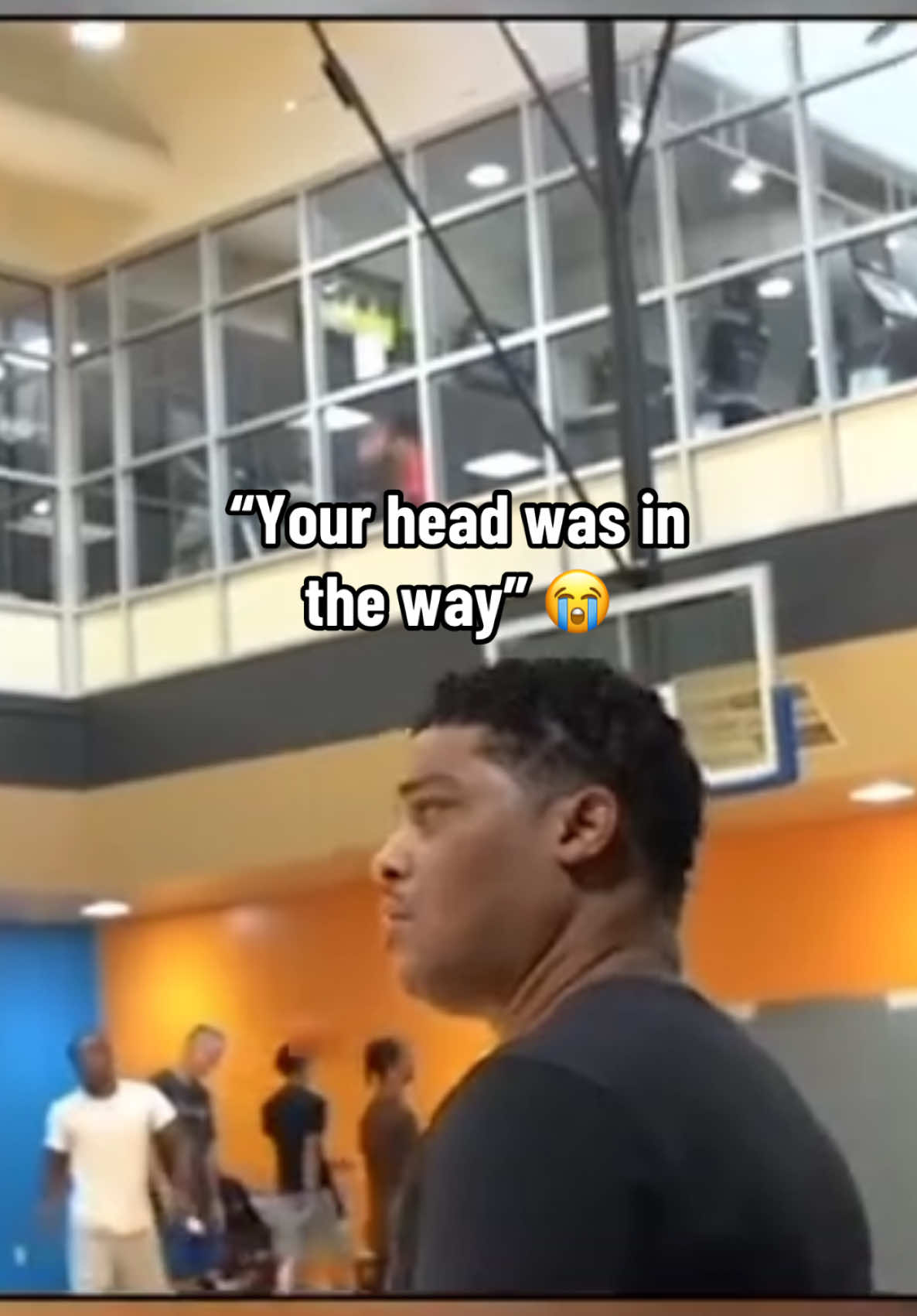 Bro started floating at the end 😂 (via @TNE Jaypee) #basketball #fail #funny 