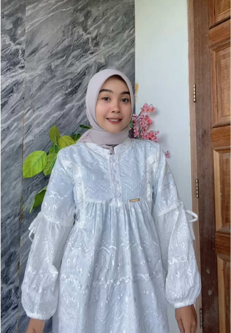 GAMIS MARWA PUTIH READY STOK‼️Join Live dapetin harga spesial live❤️‍🔥 #gamislebaran #gamismurah #raya #ootdfashion #raya2025 #fyp #wibgajiansale #numnumstore 