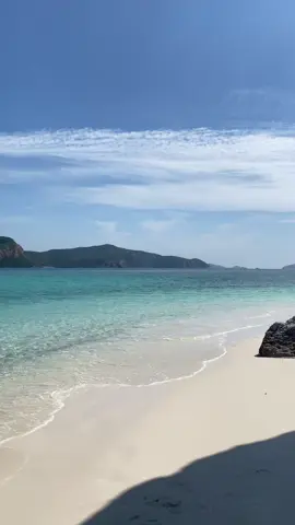 feel good 🏝💙 #เกาะ #เกาะขาม #ชลบุรี #travel #thailand #อุ้มบุญอยากไปเที่ยว #เที่ยว #เที่ยวไทย #เที่ยวไปเรื่อย #เที่ยวทะเล #ทะเล #sea 