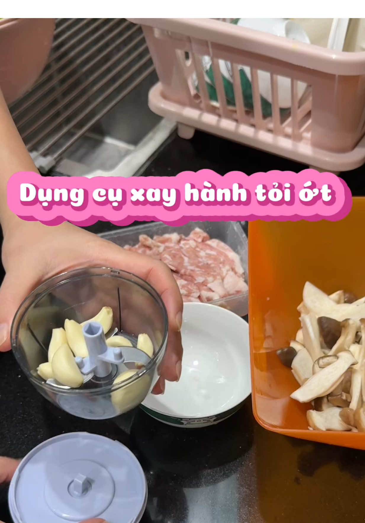 Dụng cụ xay hành, tỏi, ớt nhà nào cũng nên có nha! Các mom có thể xay đồ ăn dặm cho bé nữa ạ! #inochi #xaytoiot #dungcuxaytoiot #dungcutienich #giadungtienich #giadung #nhabep #nauan  #xuhuong 
