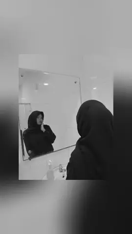 aku hanyalah wanita yg dibuang oleh laki