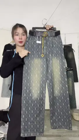 Quần jean suông hoạ tiết ysll tràn siu hot #quanjeannu #quansuong #quansuongysl #quanboysl #quanongrong #quanjeanysl 