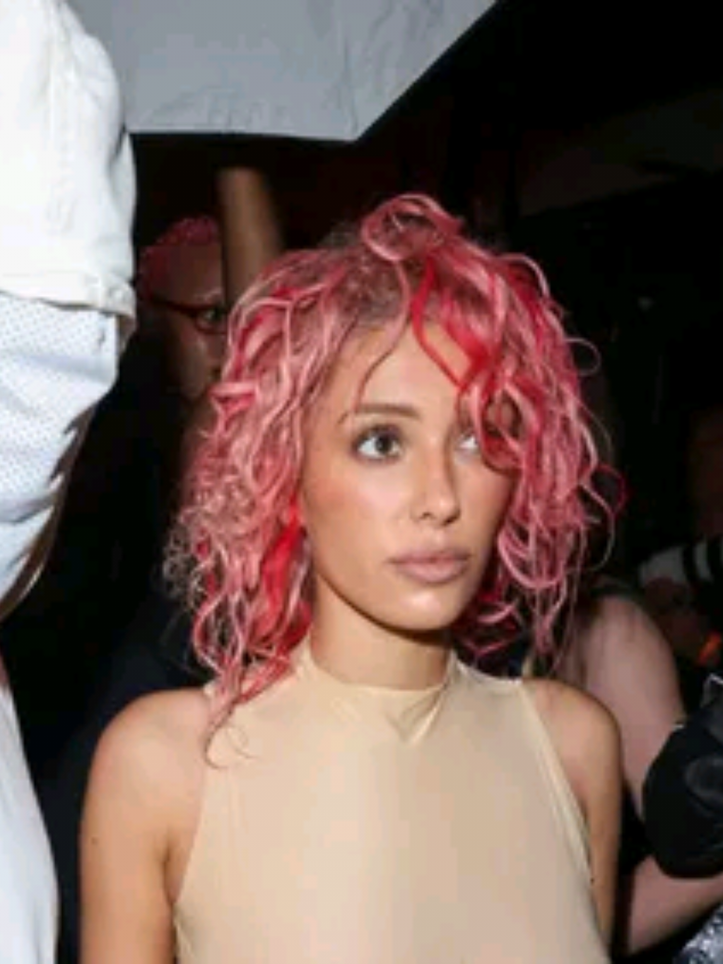 Bianca Censori’s Latest Outfit Has Everyone Talking! #BiancaCensori #KanyeWest #CelebrityStyle #HollywoodGlam #FashionTrend #Viral #Entertainment #RedCarpetLook #fyp #fypage #foryoupage #creatorsearchinsiights #team #100k #videoviral #viral_video #uk #london 