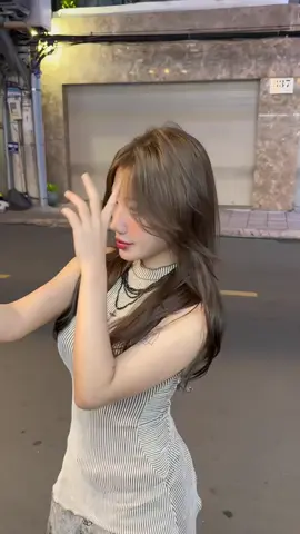 Khai xuân đầu năm 2025 có gì hót # giảm ngay 40% khi đặt lịch # đi 2 người giảm thêm 15% #đi 3 người giảm thêm 20% # đi 4 người giảm thêm 25% ( Tổng bill) #mocha #nhuommautocdep #salontocbinhthanh #viralvideo #YaMeeHairStudio