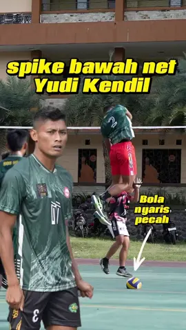 Bola nyaris meledak GEGARA Spike bawah net Yudi Kendil #yudikendil #almirwan #volipro 