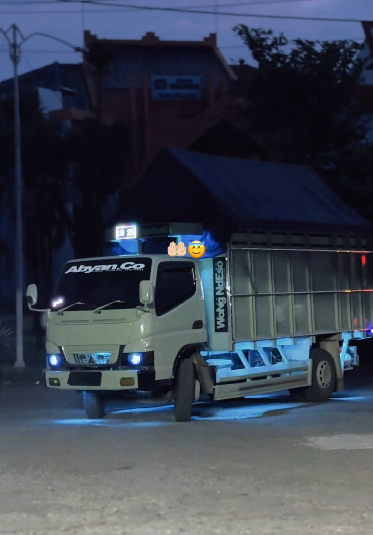 Inna ma'al usri yusro😇