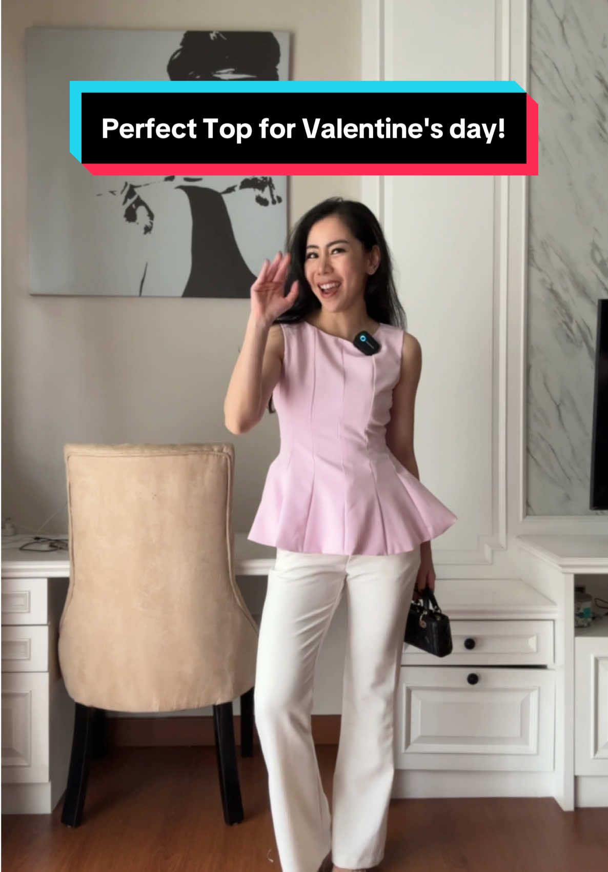 ak bukan tipe yg suka pake baju warna terang apalagi pink, tapi yang satu ini? cakep bgt sih😆 gimana menurut kalian? #OOTD #ValentinesDay #valsday #valentinesoutfit #pinkoutfit #pinkootd #stylingtips #styletips #fashionootd 