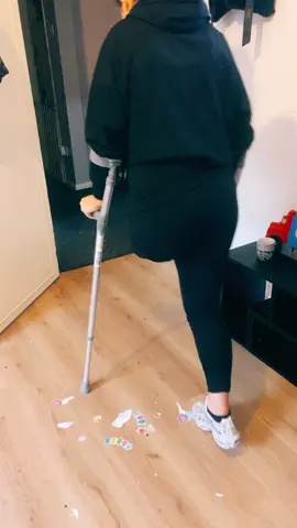 Ignore my daughters stickers on the floor and art work on the walls 🤦‍♀️🤣 i live in a tiny flat so sometimes its easier grabbing the crutches and hopping instead of putting a prostetic on or using a wheelchair. So many different options ❤️ #amputeelife #crutches #amputeegirl #fyp 